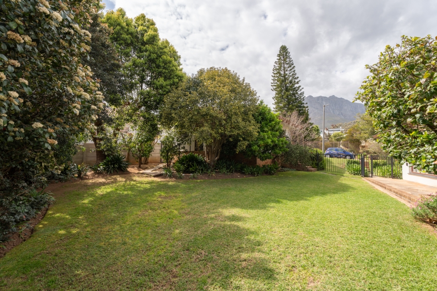 4 Bedroom Property for Sale in Bo Dalsig Western Cape